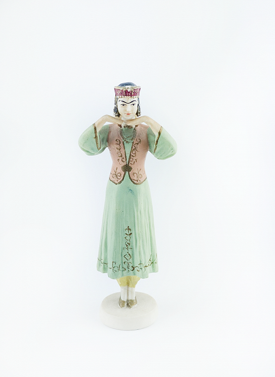 Статуэтка пластиковая "Народный танец"