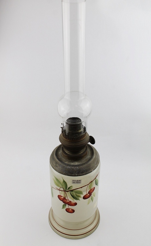 Керосиновая лампа с  вишнями дореволюционная