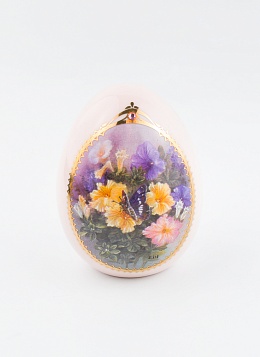 Яйцо декоративное Porcelain Egg Petunia by Lena Liu